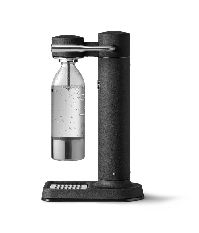 Aarke Carbonator 3 Matte Black on kitchen counter – lifestyle photo