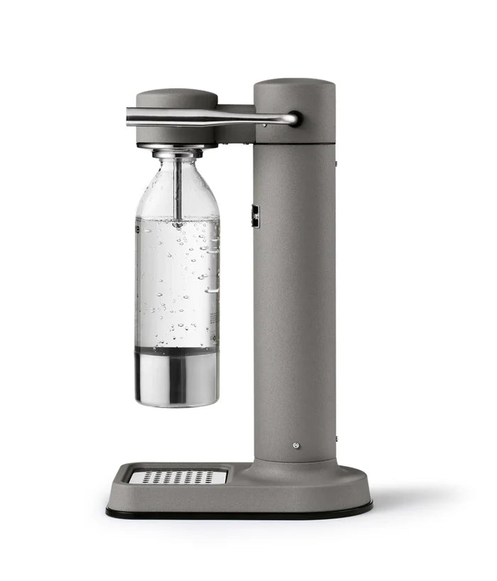 Aarke Carbonator 3 Matte Grey – stainless steel lever detail