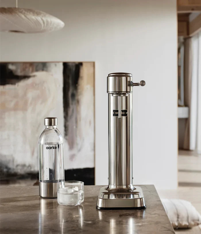 Aarke Carbonator 3 Steel with sparkling water glass